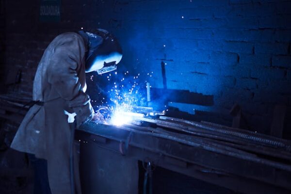 Soldador Profesional - Servicios de Soldadura de Alta Calidad - Imagen 4